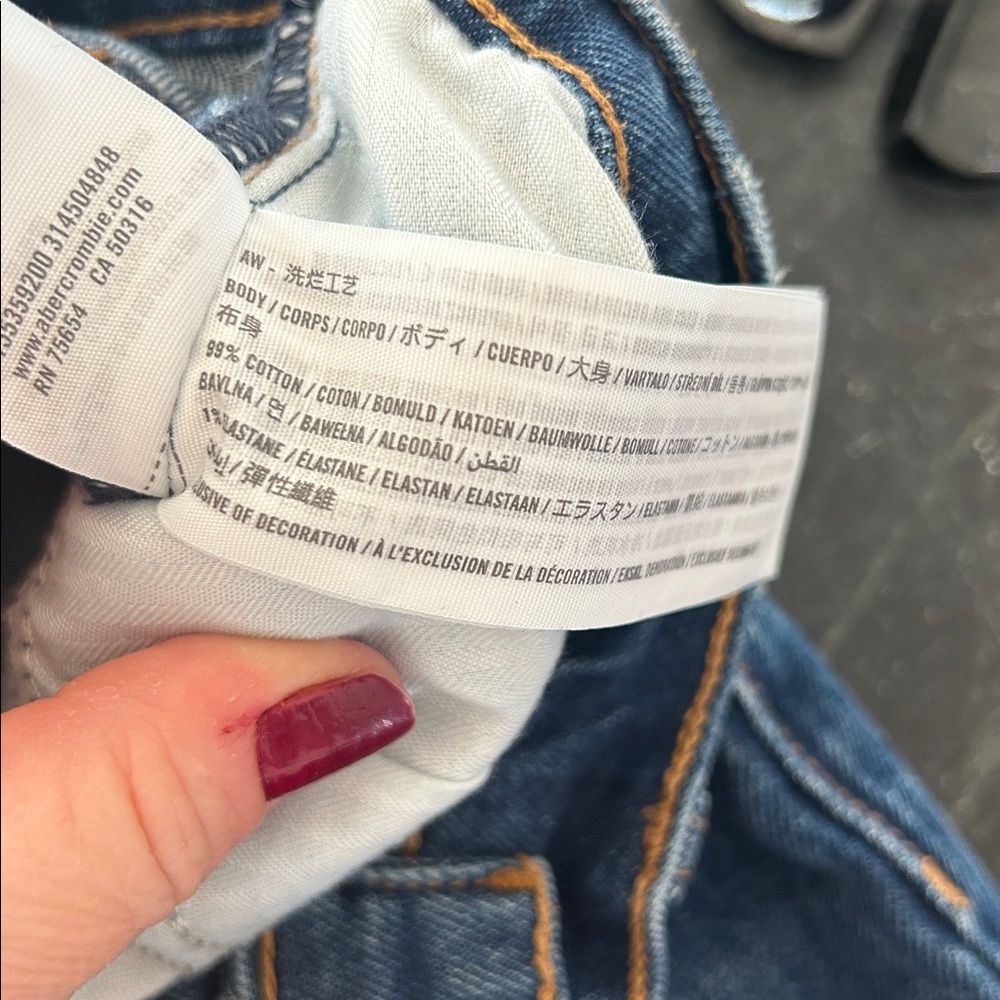 Abercrombie‎ & Fitch The Boyfriend Mid Rise Jeans Medium Wash - Picture 8 of 8